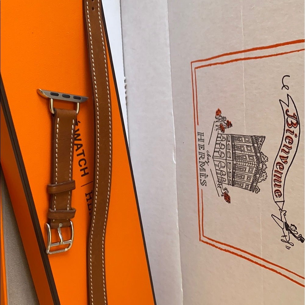 Apple Hermès Fauve Barénia Leather Double Tour
